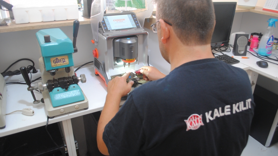 Ahmet Yesevi Oto Anahtar Kopyalama